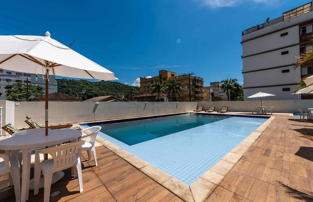 2 quartos na Enseada a 9 min da praia com Wi-fi e Tv Smart-1
